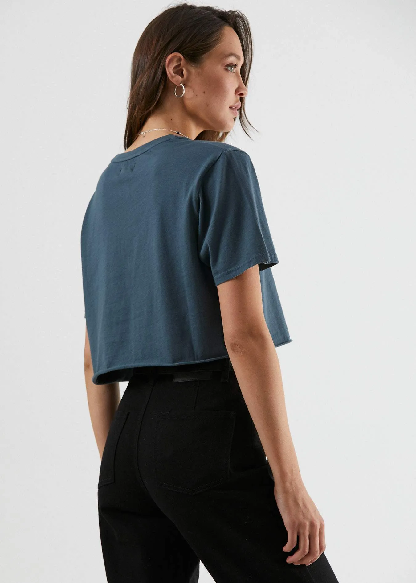 Afends Womens Aurora - Cut Off Boyfriend Fit Tee - Slate