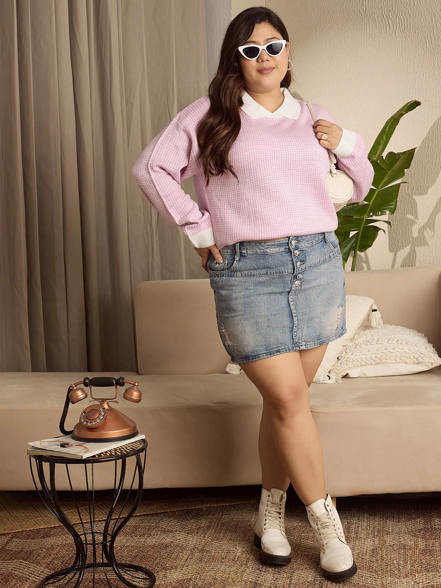 Berrylush Curve Women Purple & White Houndstooth Printed Contrast Collar Neck Drop-Shoulder Sleeves Ribbed Hem Regular Sweater