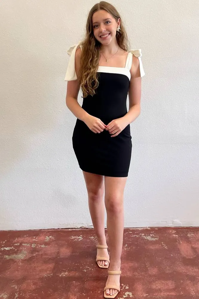 Black Straps Satin Tight Short Homecoming Dresses VK24082302