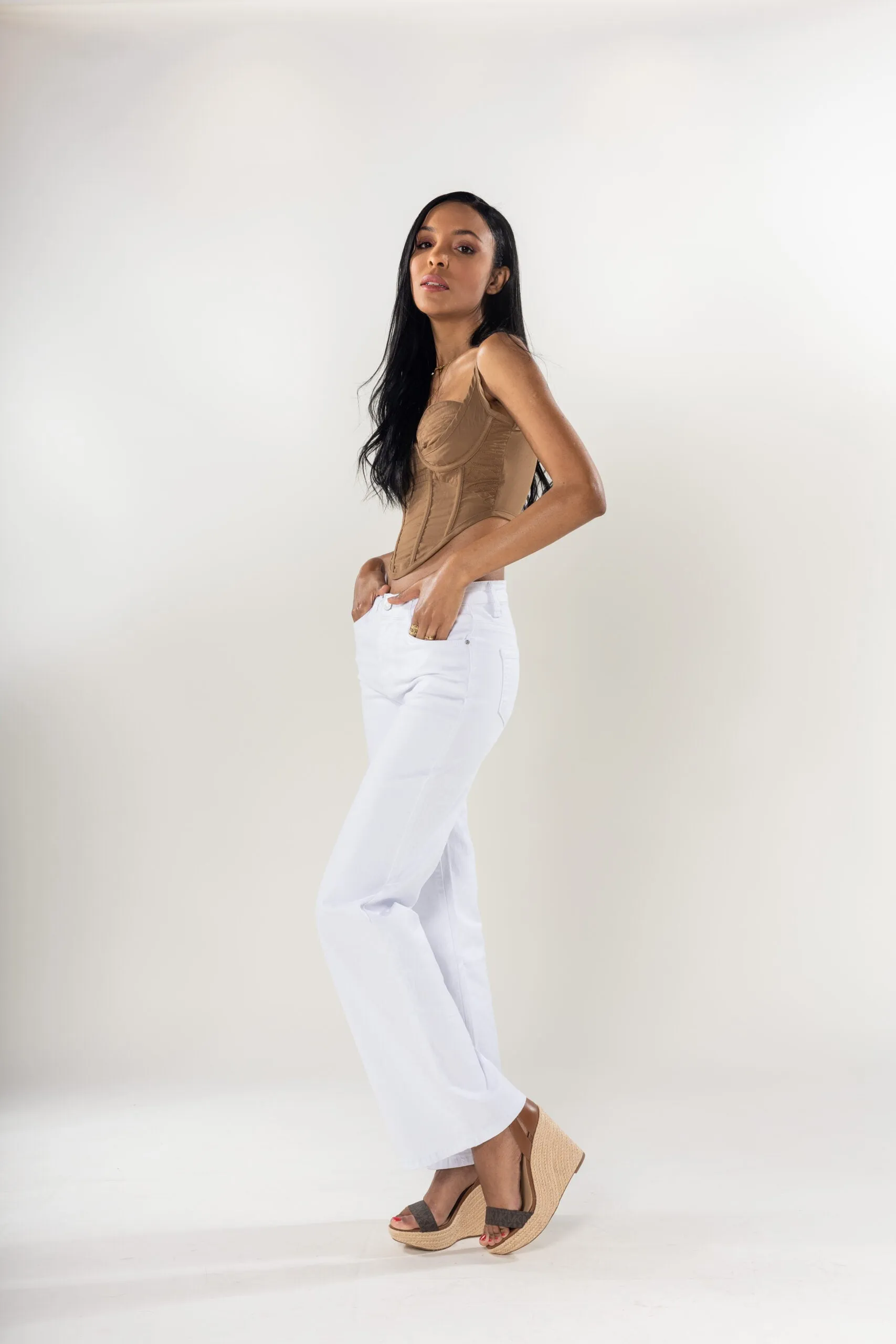 Wholesale White High Waisted Flared Jeans - NEW PACK